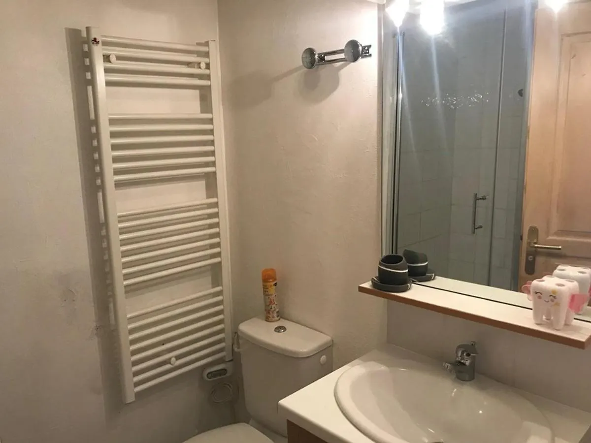 Appartement Chaleureux Au Pied Des Pistes Avec Wi-Fi - Fr-1-266-212 Montgenevre